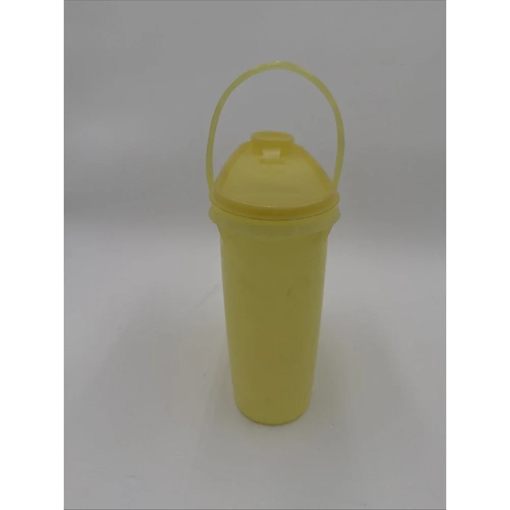 Vtg Tupperware Yellow Slim‎ Pitcher Beverage Container with Handle and Spout Lid